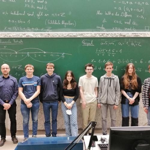 Ein Wahlpflichtfach und viele Fragen: Die Mathe-Gruppe besucht die Uni Innsbruck